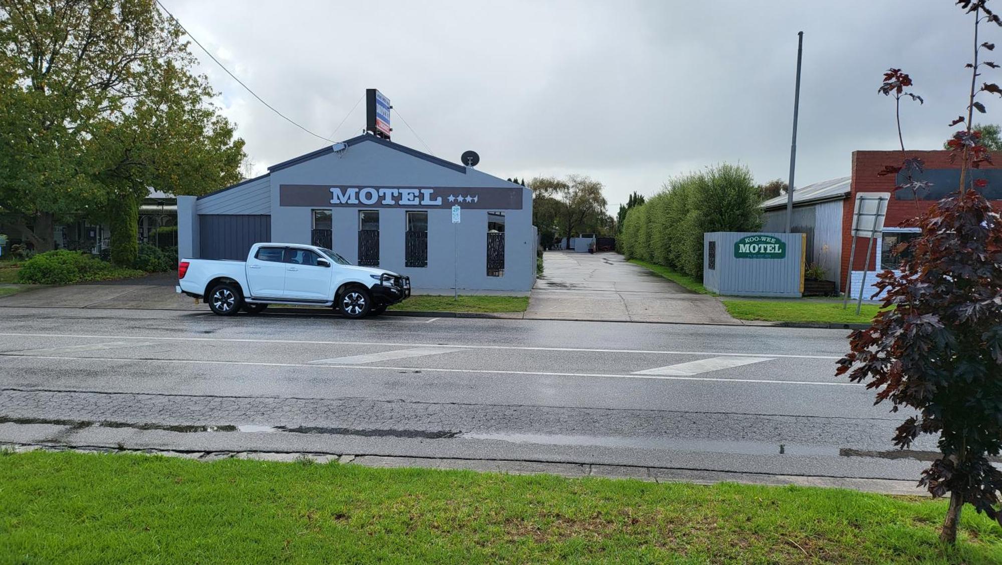 Kooweerup Motel Koo Wee Rup Exterior photo